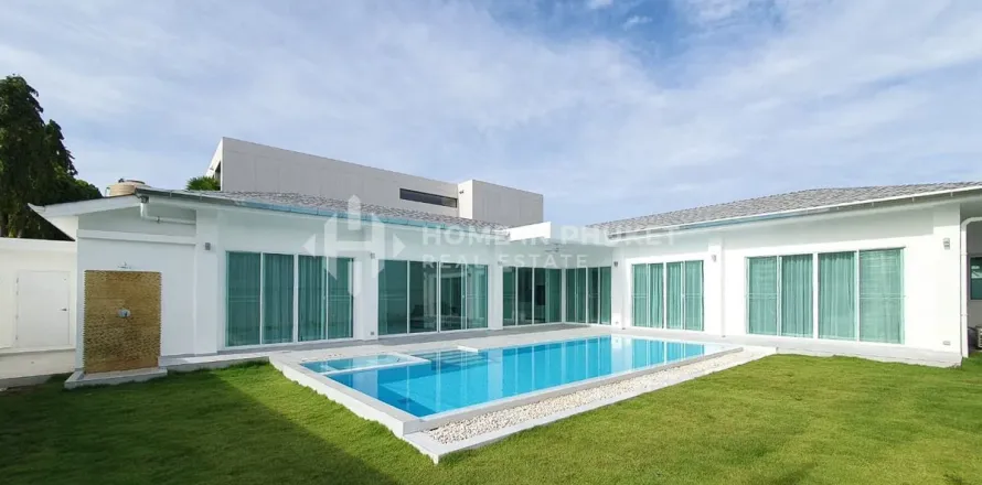 House on Nai Harn Beach, Thailand 3 bedrooms № 152518