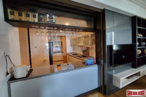 Коммерческая недвижимость в Бангкоке, Таиланд 193м2  № 152512 - фото 21