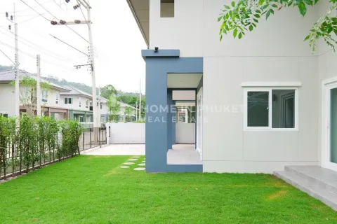 House in Phuket, Thailand 4 bedrooms № 152516 - photo 4