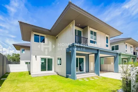 House in Phuket, Thailand 4 bedrooms № 152516 - photo 1