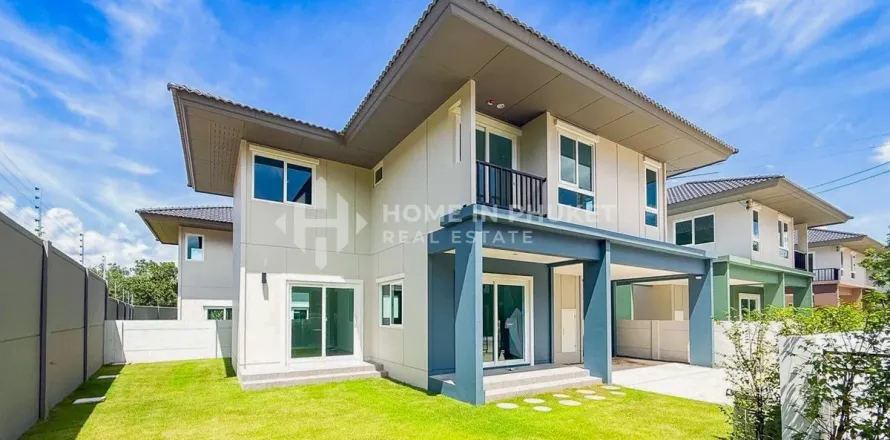 House in Phuket, Thailand 4 bedrooms № 152516