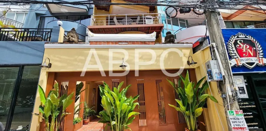 Adosado de 5 dormitorios en Pattaya, Tailandia № 211572