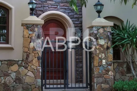 Casa de 3 dormitorios en Pattaya, Tailandia № 211570 - foto 3