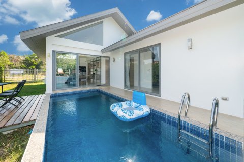 Villa in Phuket, Thailand 2 bedrooms № 138077 - photo 2