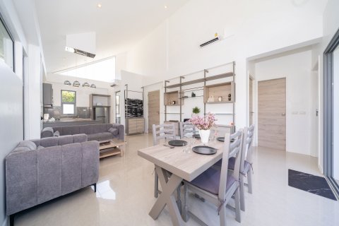 Villa in Phuket, Thailand 2 bedrooms № 138077 - photo 12
