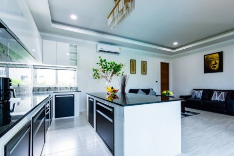Villa in Hua Hin, Thailand 3 bedrooms № 152406 - photo 6