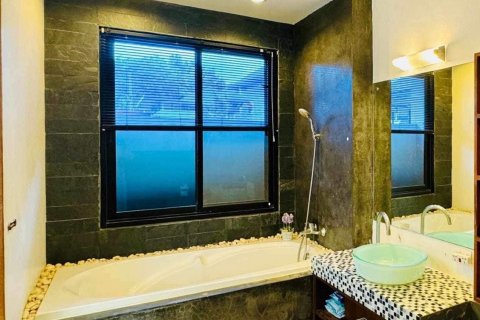 House in Phuket, Thailand 2 bedrooms № 156084 - photo 8