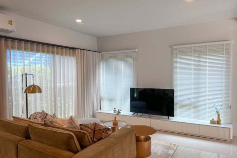 House in Bang Kapi, Bangkok, Thailand 4 bedrooms № 142514 - photo 8