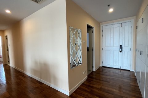 Кондоминиум с 2 спальнями в Клонг Тоэй, Бангкок, Таиланд № 142588 - фото 5