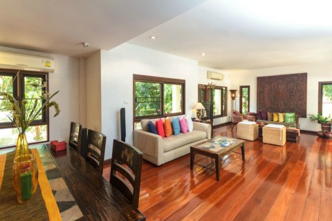 Villa on Nai Harn Beach, Thailand 4 bedrooms № 223226