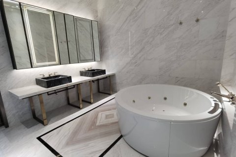 Penthouse in Bangkok, Thailand 4 bedrooms № 180436 - photo 21