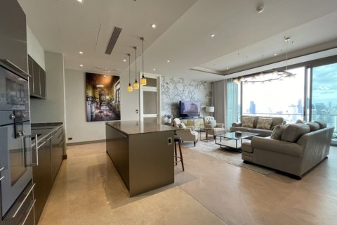 Condo in Bangkok, Thailand, 3 bedrooms  № 180441