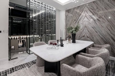 House in Bangkok, Thailand 4 bedrooms № 209664 - photo 9