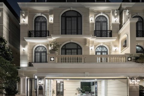 House in Bangkok, Thailand 4 bedrooms № 209664