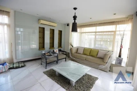 Haus in Bang Kapi, Bangkok, Thailand 5 Schlafzimmer № 215931 - Foto 7
