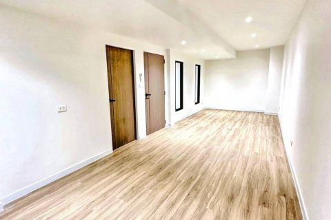 Дуплекс в Бангкоке, Таиланд с 3 спальнями  № 119021 - фото 6