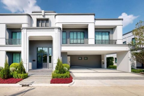 Дом в Бангкоке, Таиланд с 5 спальнями  № 119022 - фото 1