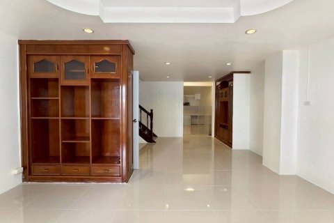 House in Phuket, Thailand 3 bedrooms № 154852 - photo 4