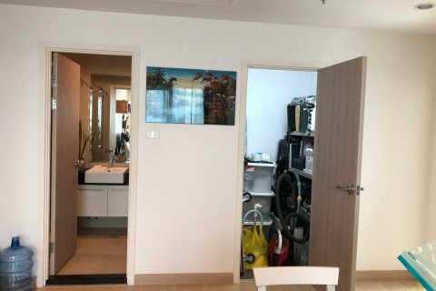 Condo in Yan Nawa, Bangkok, Thailand, 2 bedrooms  № 136526 - photo 6