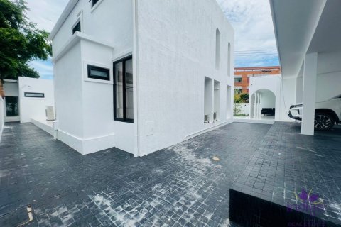 House in Chiang Mai, Thailand 5 bedrooms № 121993 - photo 8