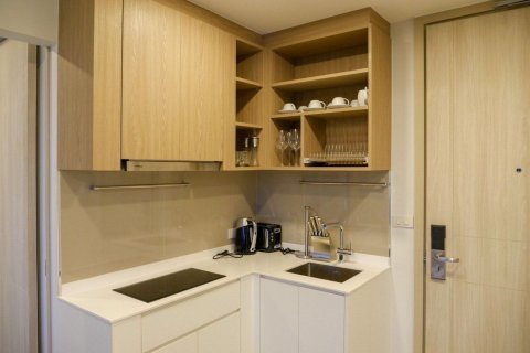 Studio dans le Condo à Phuket, Thaïlande  № 146268