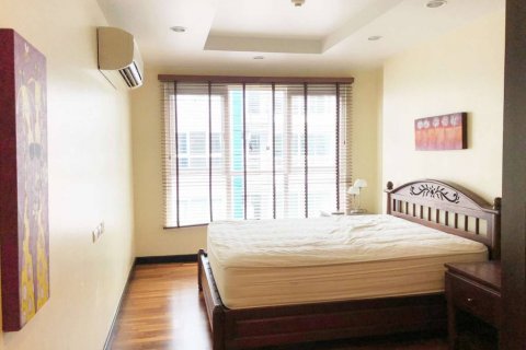 Condo in Bangkok, Thailand, 2 bedrooms  № 114655 - photo 4