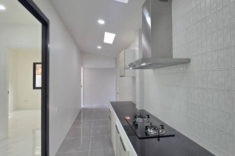 House in Phuket, Thailand 4 bedrooms № 152900 - photo 22