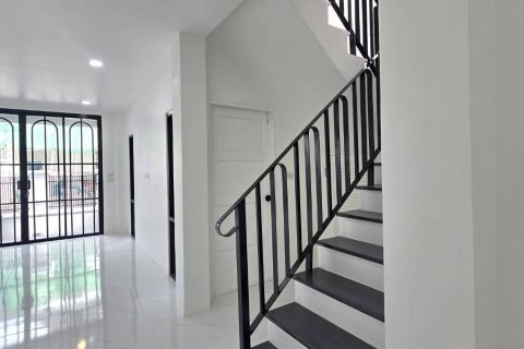 House in Phuket, Thailand 4 bedrooms № 152900 - photo 12