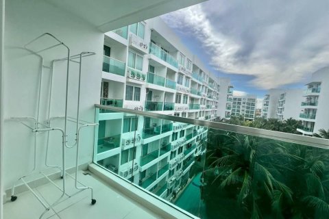 Condo in Pattaya, Thailand, 2 bedrooms № 152903 - photo 1