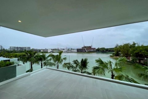 Condo in Phuket, Thailand, 2 bedrooms  № 156962