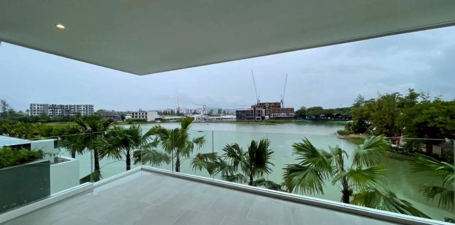 Condo in Phuket, Thailand, 2 bedrooms  № 156962