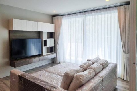 Condo in Hua Hin, Thailand, 2 bedrooms  № 172970 - photo 2