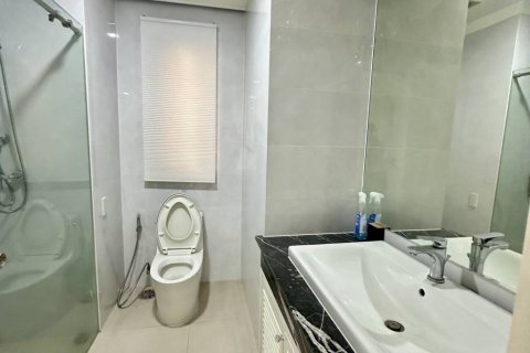 Condo in Khlong San, Bangkok, Thailand, 1 bedroom  № 172969 - photo 9