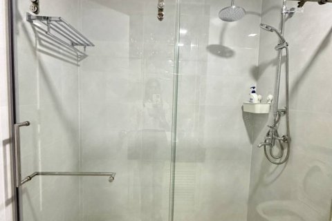 Condo in Khlong San, Bangkok, Thailand, 1 bedroom  № 172969 - photo 8