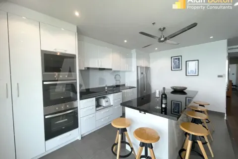 Condo in Pattaya, Thailand, 3 bedrooms № 210403 - photo 14