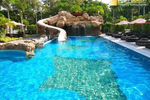 Condo in Pattaya, Thailand, 3 bedrooms № 210403 - photo 7