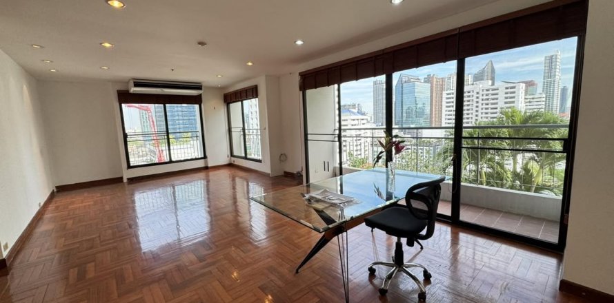 Condo à Khlong Toei, Bangkok, Thaïlande, 3 chambres  № 134404