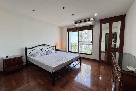 Condo à Khlong Toei, Bangkok, Thaïlande, 3 chambres  № 134404 - photo 12