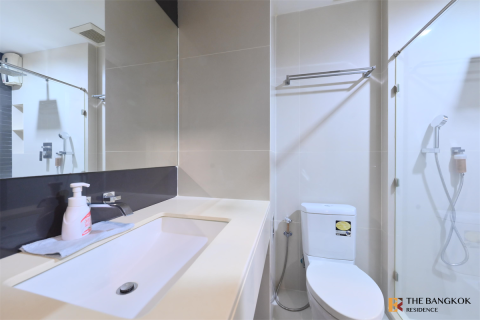 Condo in Bangkok, Thailand, 1 bedroom  № 184887 - photo 3
