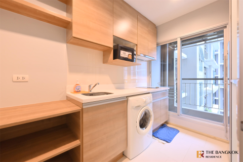 Condo in Bangkok, Thailand, 1 bedroom  № 184887 - photo 2