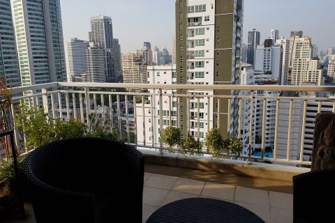 Condo à Khlong Toei, Bangkok, Thaïlande, 4 chambres  № 200514 - photo 3