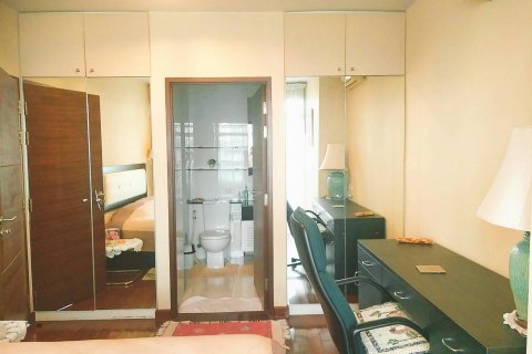 Кондоминиум с 2 спальнями в Ваттхане, Бангкок, Таиланд № 200518 - фото 12