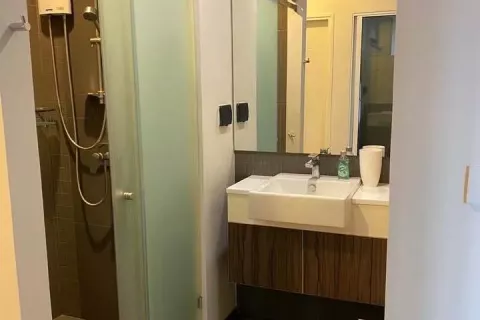 Кондоминиум с 2 спальнями в Дин Даенге, Бангкок, Таиланд № 139551 - фото 11