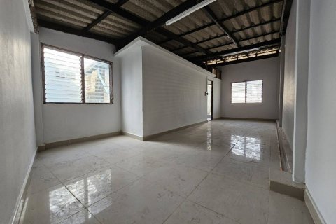 Шопхаус в Банг-Кхо-Лаеме, Бангкок, Таиланд  № 139547 - фото 17