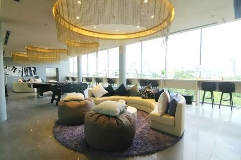 Studio dans le Condo à Phra Khanong, Bangkok, Thaïlande  № 152664 - photo 16