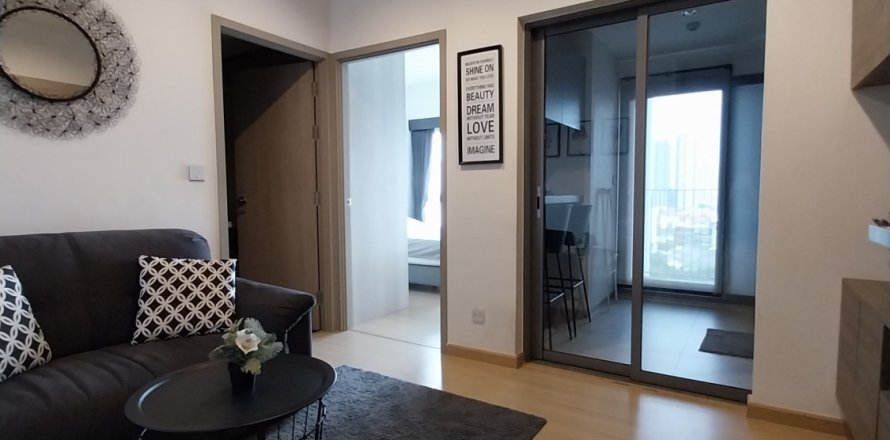 Studio dans le Condo à Phra Khanong, Bangkok, Thaïlande  № 152664