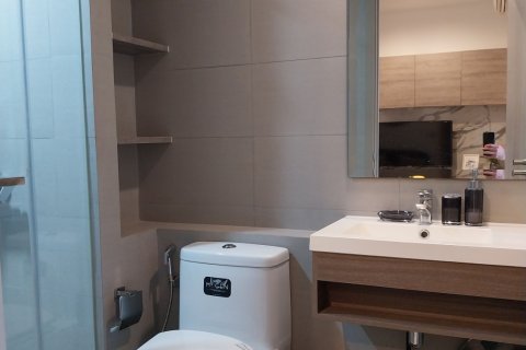 Studio dans le Condo à Phra Khanong, Bangkok, Thaïlande  № 152664 - photo 5