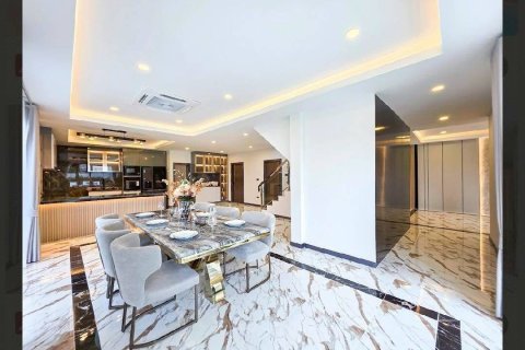 Villa in Pattaya, Thailand 5 bedrooms № 152666 - photo 7