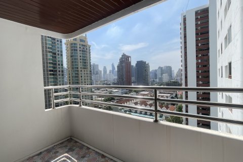 Condo in Watthana, Bangkok, Thailand, 3 bedrooms № 152025 - photo 20