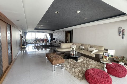 Condo in Watthana, Bangkok, Thailand, 3 bedrooms № 152025 - photo 1